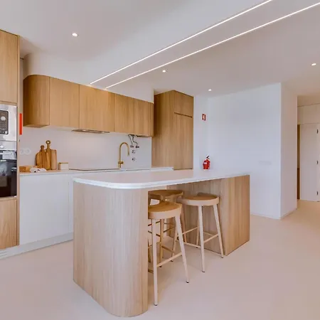 Apartment Nine Above The Sea *