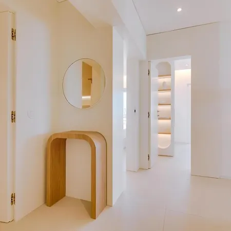 Nine Above The Sea Apartment
